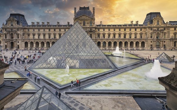 Louvre – Bảo tàng lớn nhất thế giới