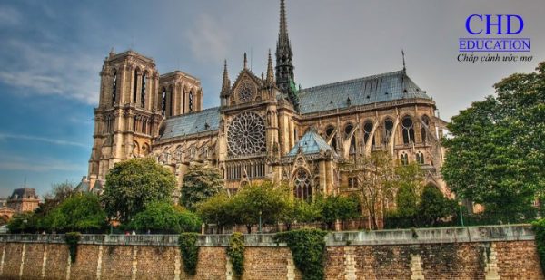 Du học sinh tại thành phố Strasbourg đi chơi đâu, ăn gì?