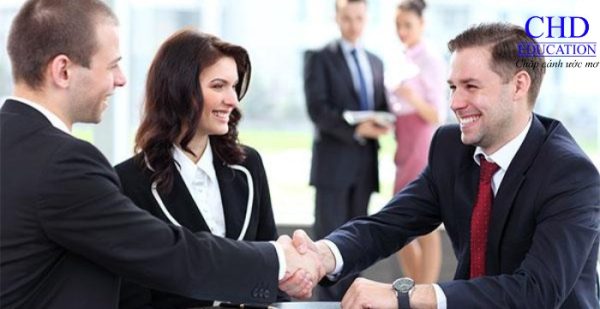 Giao tiếp và ứng xử theo phong tục Pháp dành cho du học sinh quốc tế